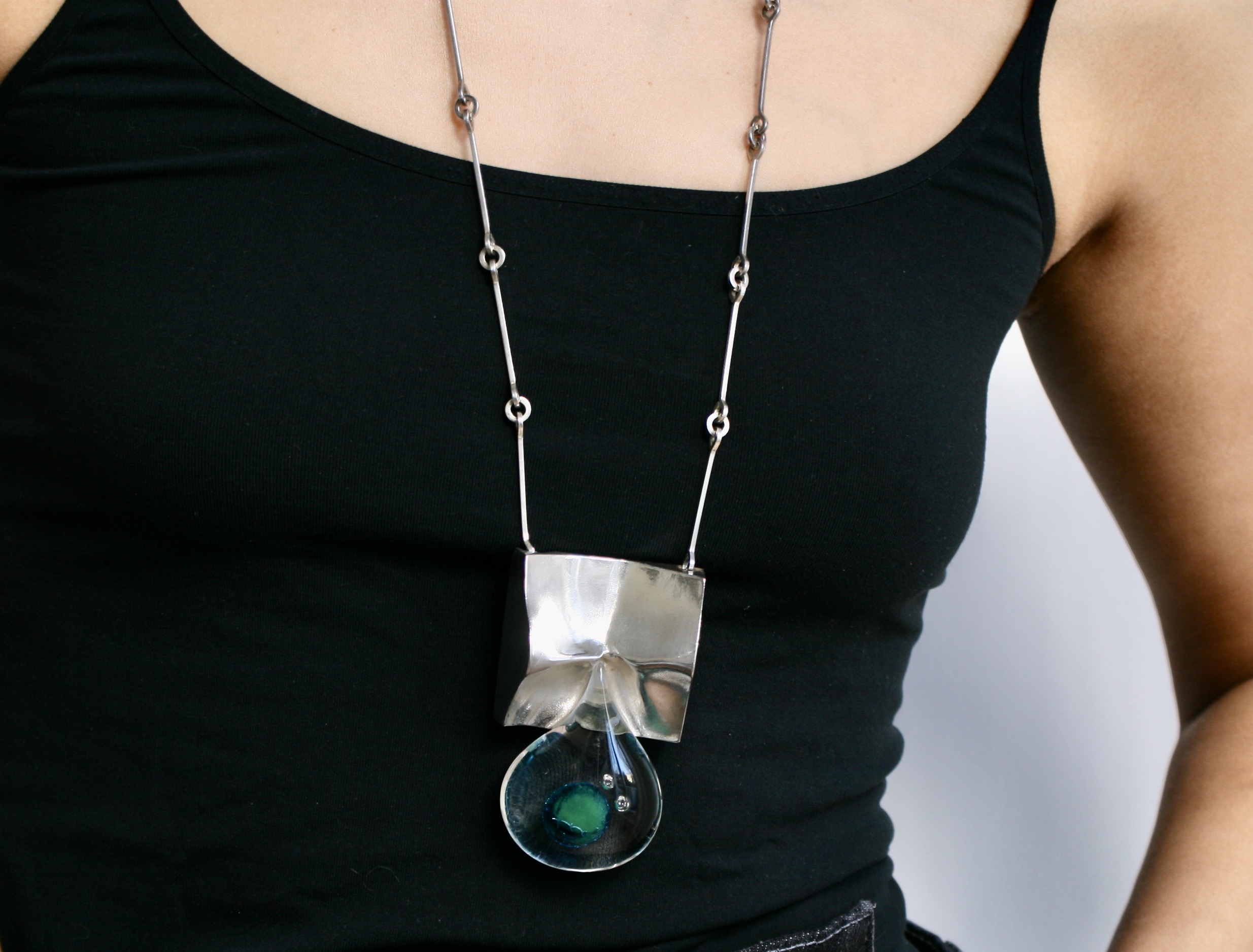 Bjorn Weckstrom Finland at Grasilver.com, "Rare" Original Vintage Pendant Designed by Bjorn Weckstrom Finland c.1970 Named "Drop Form" Sterling Silver 925s & Acrylic Signed Bjorn Lapponia , Bjorn Weckstrom jewellery, Bjorn Weckstrom Vintage Jewellery, Bjorn Weckstrom Silver, Bjorn Weckstrom Pendant, Bjorn Weckstrom "Drop Form", "Drop Form"original Bjorn Weckstrom
